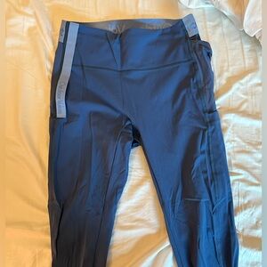 Outdoor Voices 7/8 Snack Leggings size small